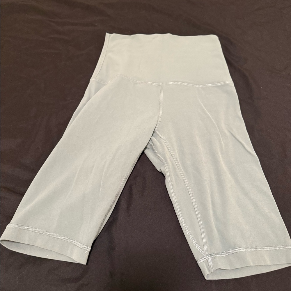 Lululemon 8” align shorts size 4
